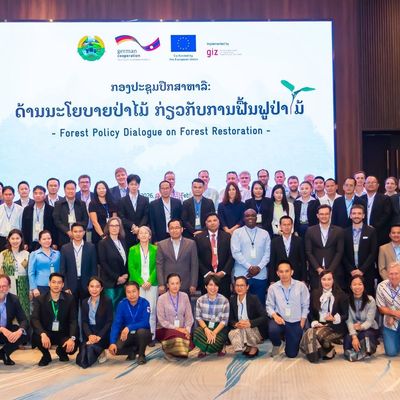 Lao Dialogue group shot