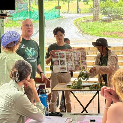 Dr.Steve explained about herbariumspecimen
